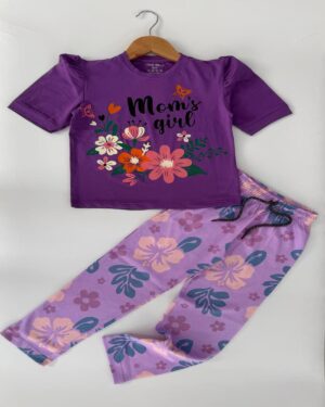 Girls Plum Floral Print T-Shirt & Light Purple Printed Pyjama Set
